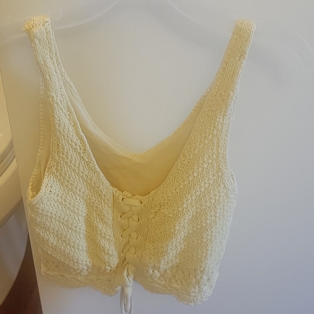 Hollister crop